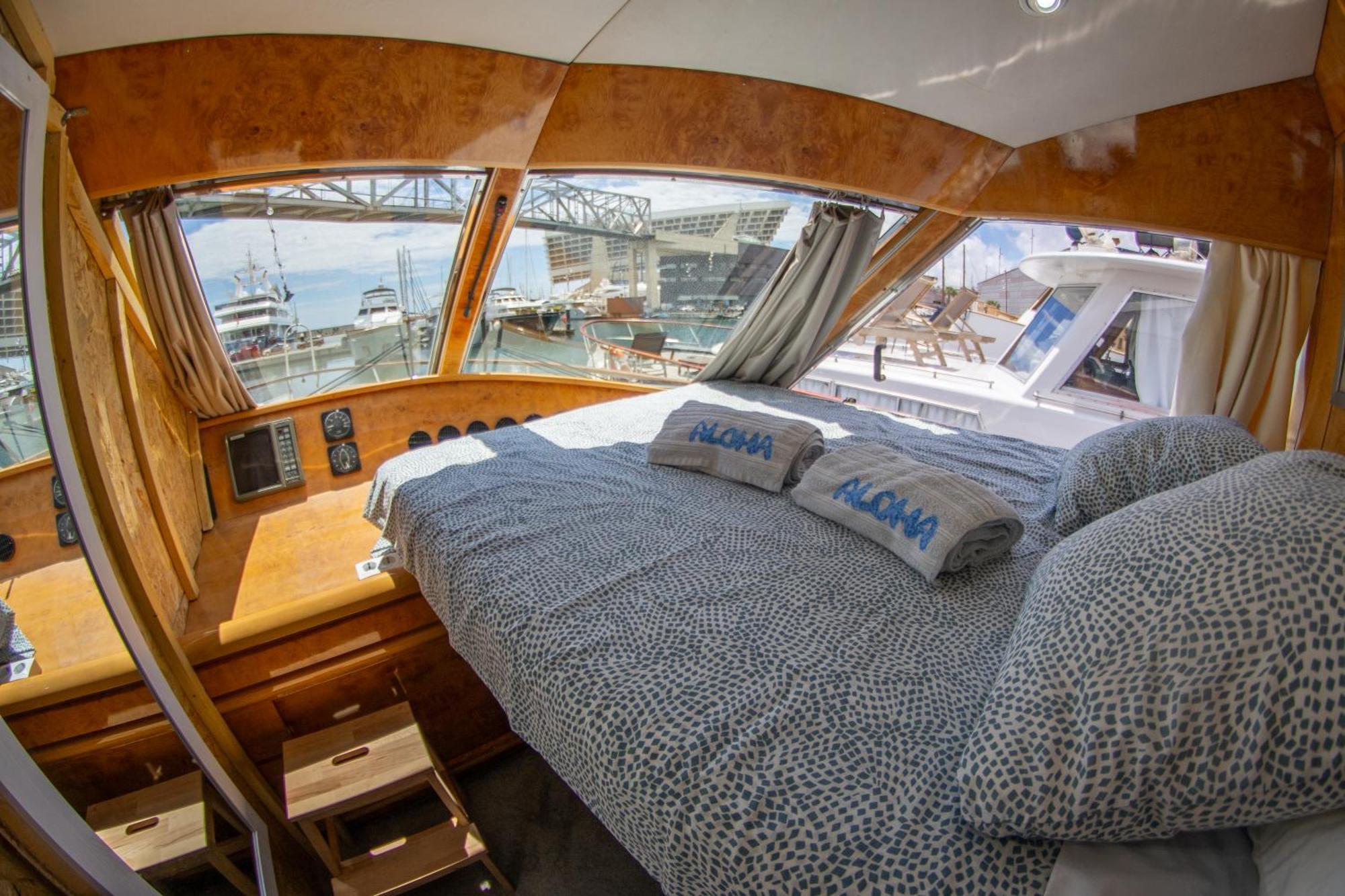 Charter Boat Bateau-hôtel Barcelone